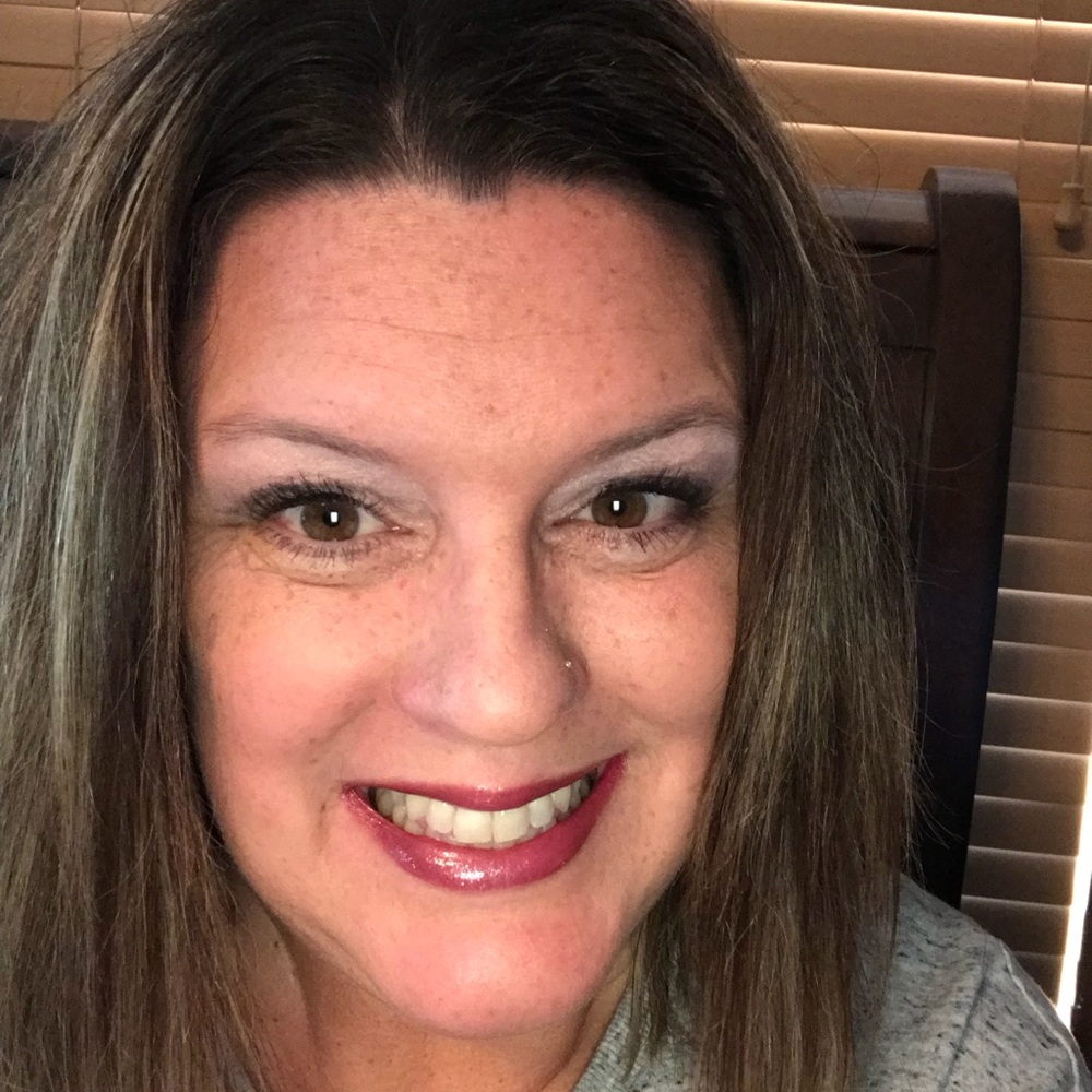 Meet your Posher, Traci